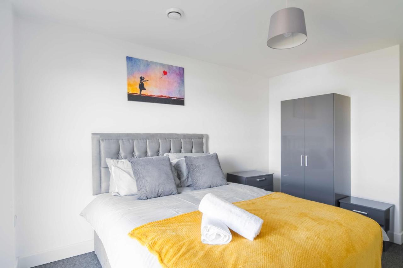 Livestay-New Private Apartment Building Minutes From Heathrow Slough Luaran gambar