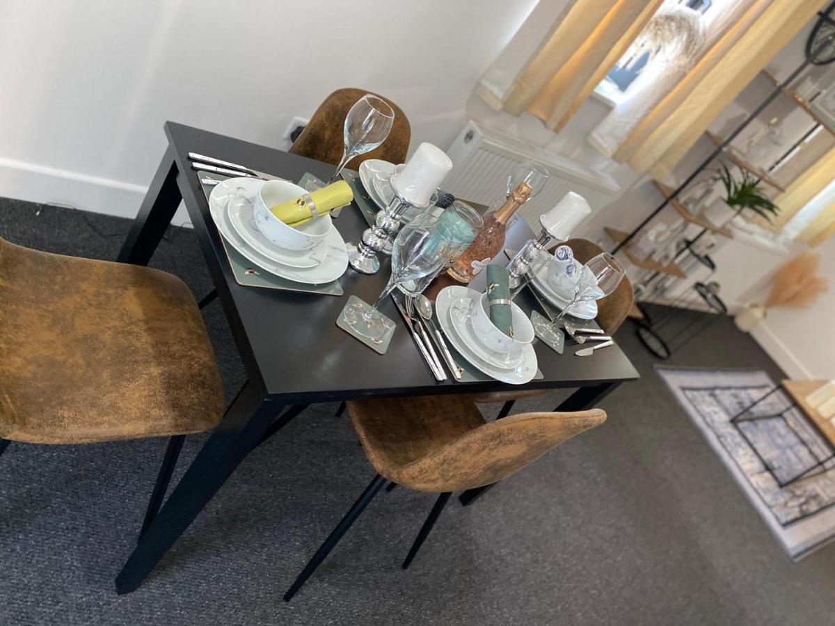 Livestay-New Private Apartment Building Minutes From Heathrow Slough Luaran gambar