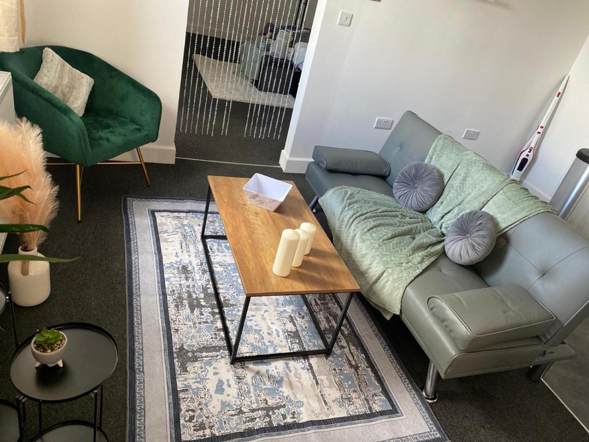 Livestay-New Private Apartment Building Minutes From Heathrow Slough Luaran gambar
